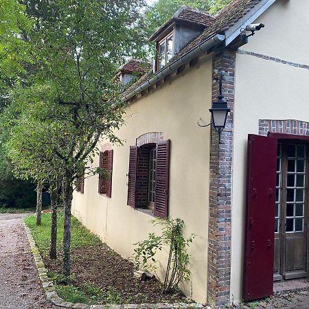 Villa Le Charme Mézilles Exterior foto